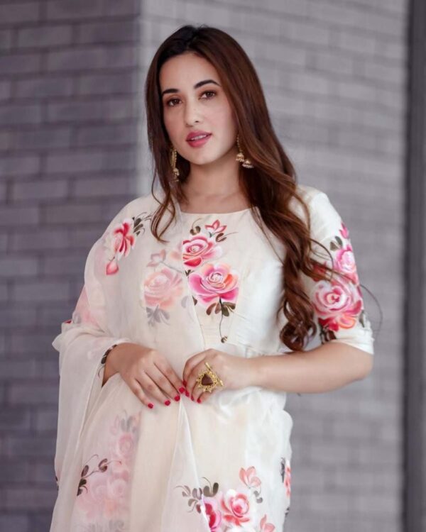 Georgette Elegance: 3-Piece Stitched Gown Set for Stylish Women